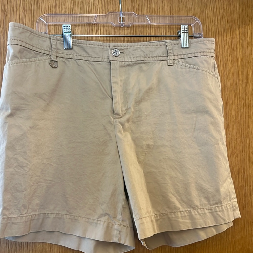 Lauren khaki shorts size 10 - great condition